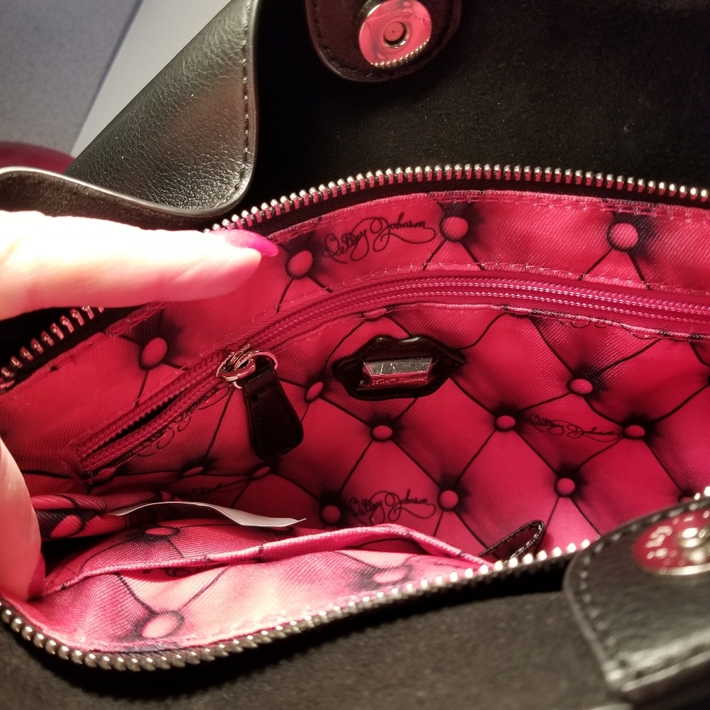 NWOT Betsey Johnson Shoulder Bag - Picture 3 of 12